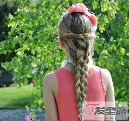 女孩子頭發(fā)怎么扎最好看 讓你大開眼界的女童扎發(fā)