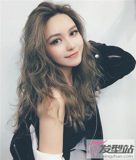 長頭發(fā)女生最好看的發(fā)型 花花世界只為你鐘情