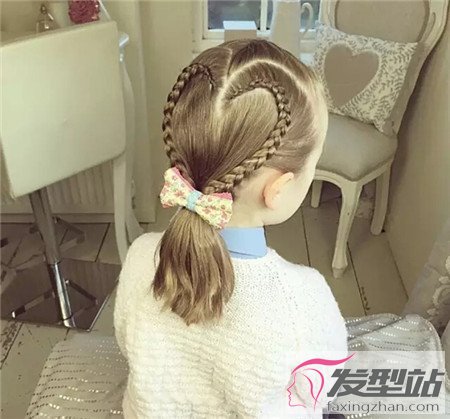 長頭發(fā)女童怎么扎發(fā)好看 最有型的兒童編發(fā)