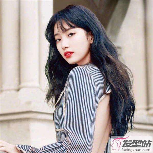 最新最美時尚長發(fā)發(fā)型 讓普通人也可以秒變女神