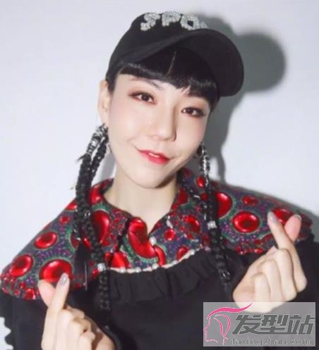 女生個性編發(fā)發(fā)型