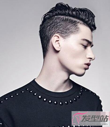 男生禿鬢角發(fā)型
