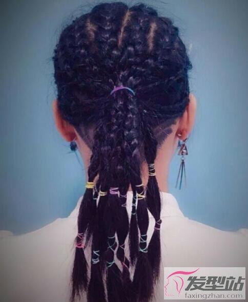 女生非主流扎發(fā)發(fā)型