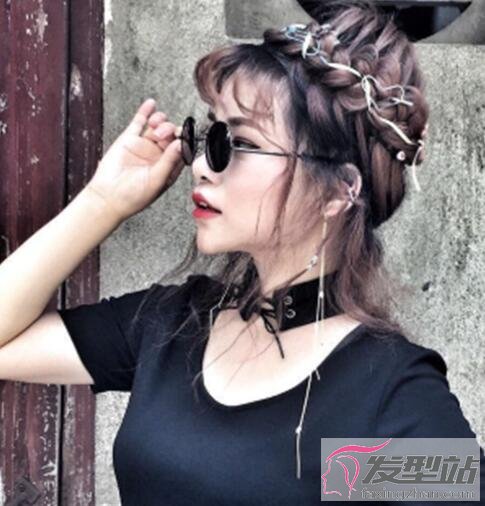 女生非主流扎發(fā)發(fā)型