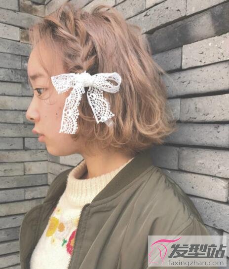 短發(fā)耳側編發(fā)發(fā)型