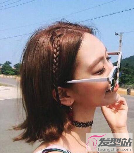 短發(fā)耳側編發(fā)發(fā)型