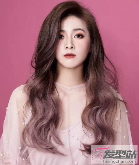 女生C卷燙發(fā)發(fā)型