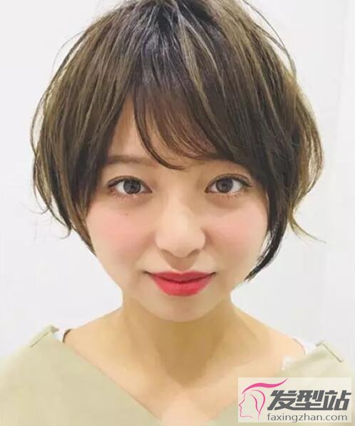 日系斜劉海發(fā)型