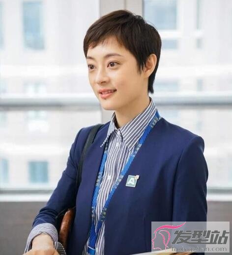 女領(lǐng)導(dǎo)干練發(fā)型