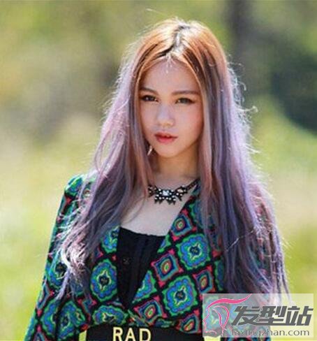 女生漸變色染發(fā)發(fā)型