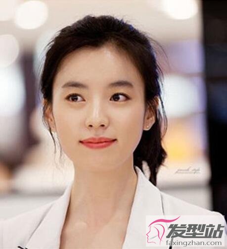女生無劉海氣質(zhì)發(fā)型