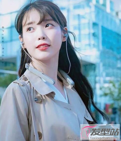 女生空氣墜扎發(fā)發(fā)型