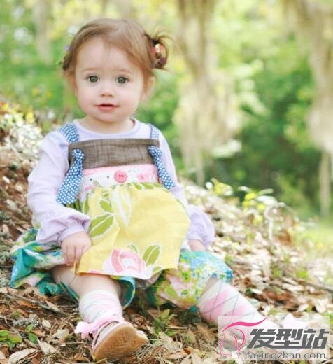 小女孩穿裙子發(fā)型