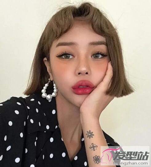 網(wǎng)紅時尚短發(fā)發(fā)型