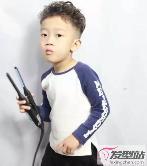 小男孩時(shí)尚發(fā)型