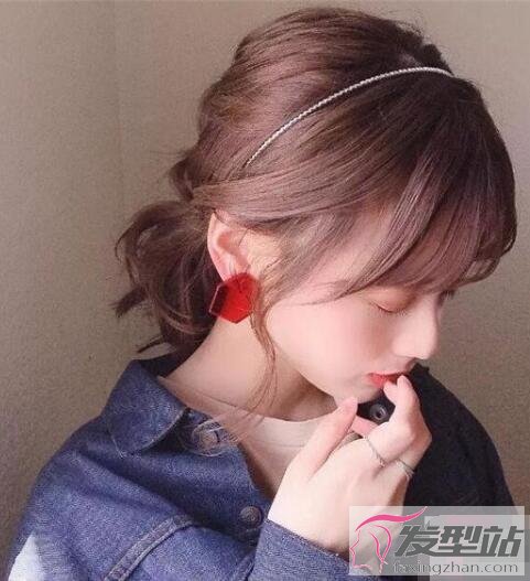 韓式低包頭發(fā)型