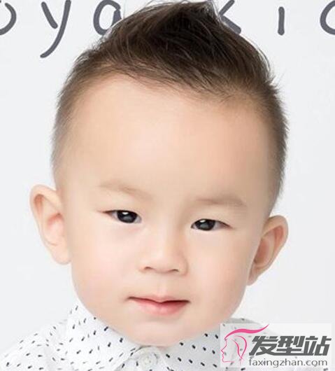 小男孩子彈頭發(fā)型