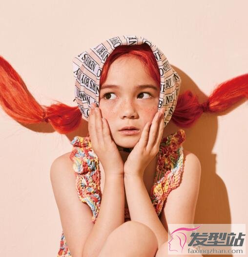 小女孩絲巾發(fā)帶發(fā)型