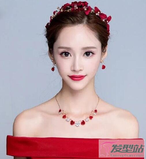 新娘一字肩婚紗發(fā)型