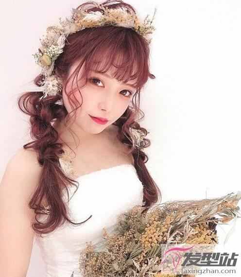 新娘一字肩婚紗發(fā)型