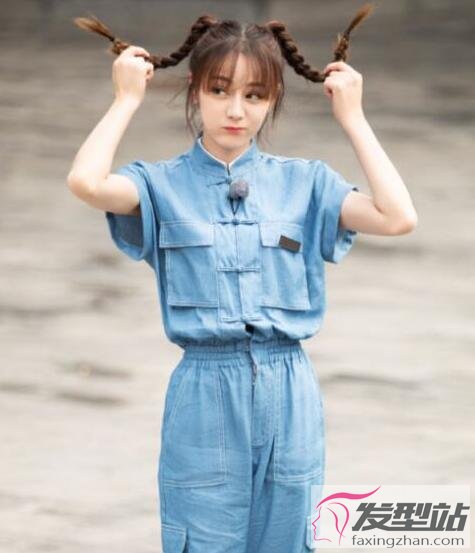女生穿工裝發(fā)型