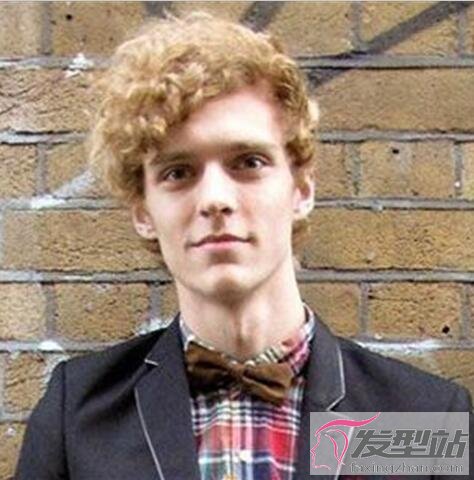 男生小卷燙發(fā)發(fā)型