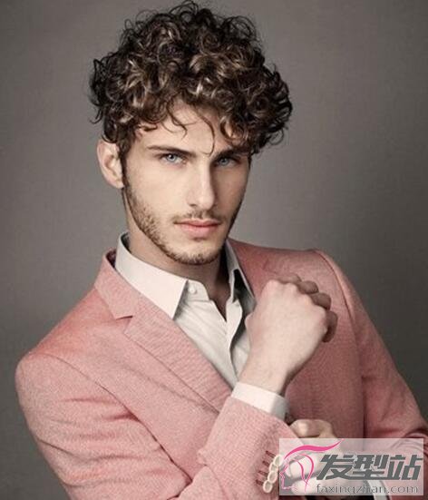 男生小卷燙發(fā)發(fā)型