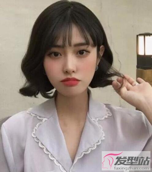 女生短發(fā)S卷發(fā)型