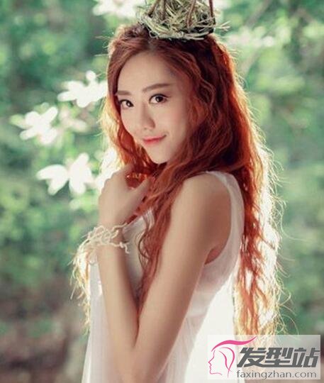 女生滿頭燙發(fā)型