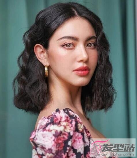 女生及肩發(fā)發(fā)型
