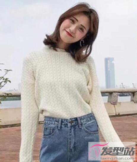 女生魚尾卷短發(fā)