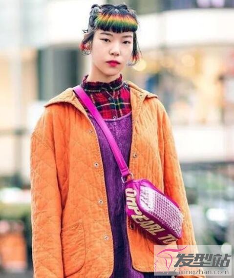 女生挑染發(fā)型
