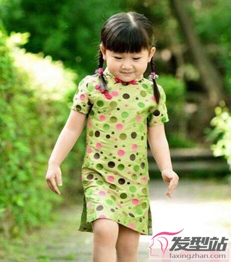 小女孩穿旗袍發(fā)型