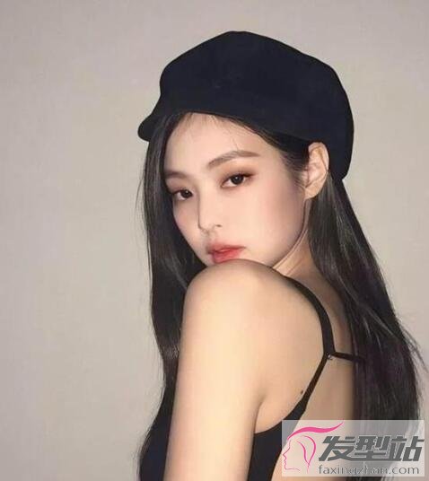 女生黑茶色染發(fā)發(fā)型