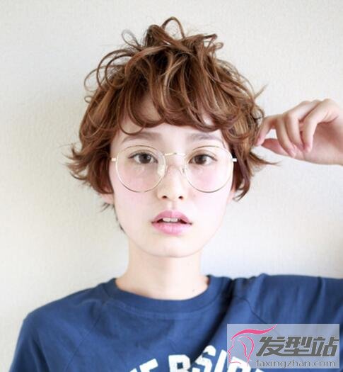 頭發(fā)少女生劉海發(fā)型