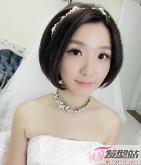 新娘內(nèi)扣短發(fā)發(fā)型