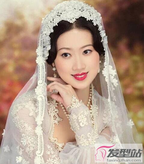 新娘戴頭紗發(fā)型