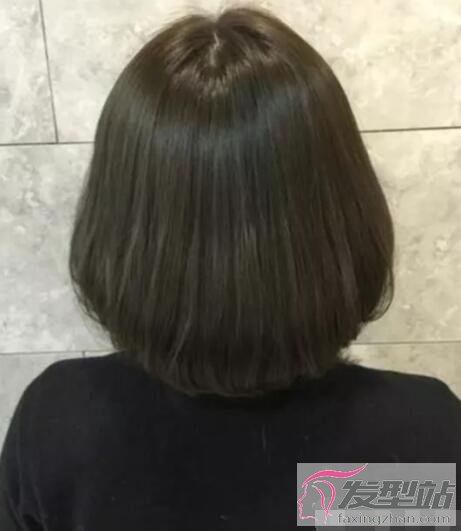 亞麻悶青色染發(fā)發(fā)型