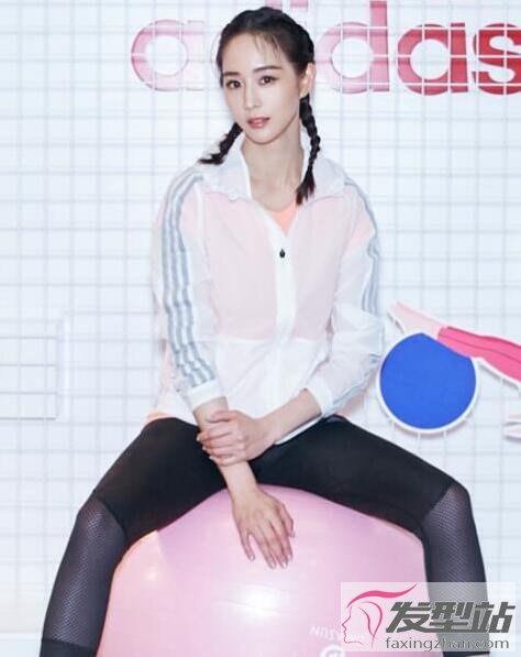 女生穿運動服發(fā)型