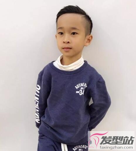 發(fā)量少小男孩發(fā)型