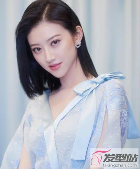 女生黑色齊肩發(fā)