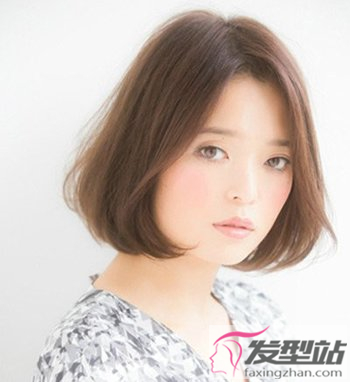 圓臉女生適合中分波波頭嗎 圓臉女生剪波波頭好看嗎