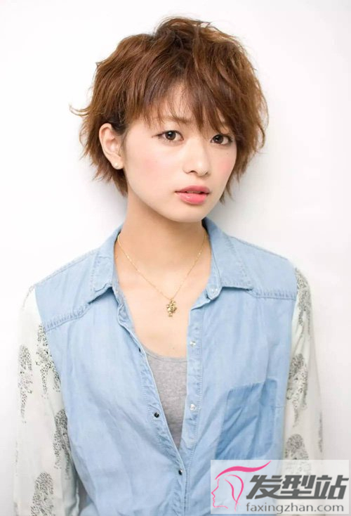 瘦臉女生剪波波頭短發(fā)修顏顯美 依靠發(fā)型以及發(fā)色讓你靚起來(lái)
