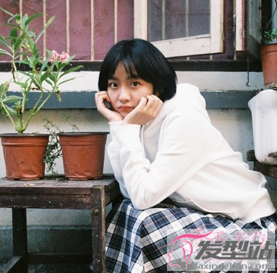 六款超顯臉小的女生BoBo頭發(fā)型 時髦清新好打理手殘女生輕松get