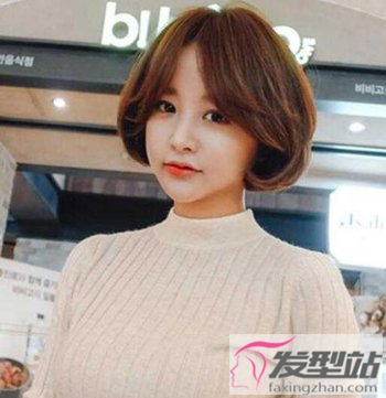 梨花頭自己怎么吹 女生中分短發(fā)梨花頭發(fā)型