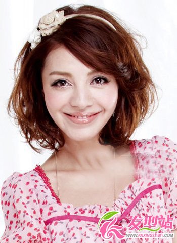 10款浪漫女人味短發(fā) 夏日約會(huì)最實(shí)用