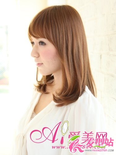 早春發(fā)型新鮮看 靈動(dòng)氣息及肩中長(zhǎng)發(fā)