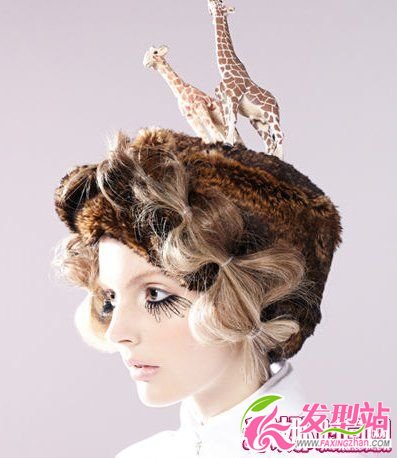 “小鹿美女”才是真森女 溫暖皮草唯美發(fā)飾