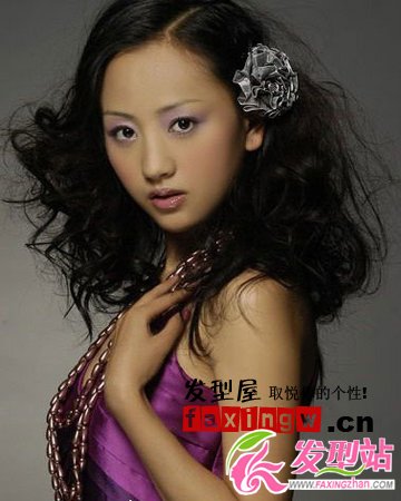 《宮鎖珠簾》出演反一號(hào)楊蓉精美戲內(nèi)外發(fā)型秀
