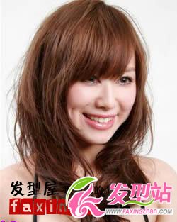根據(jù)臉型設(shè)計(jì)發(fā)型